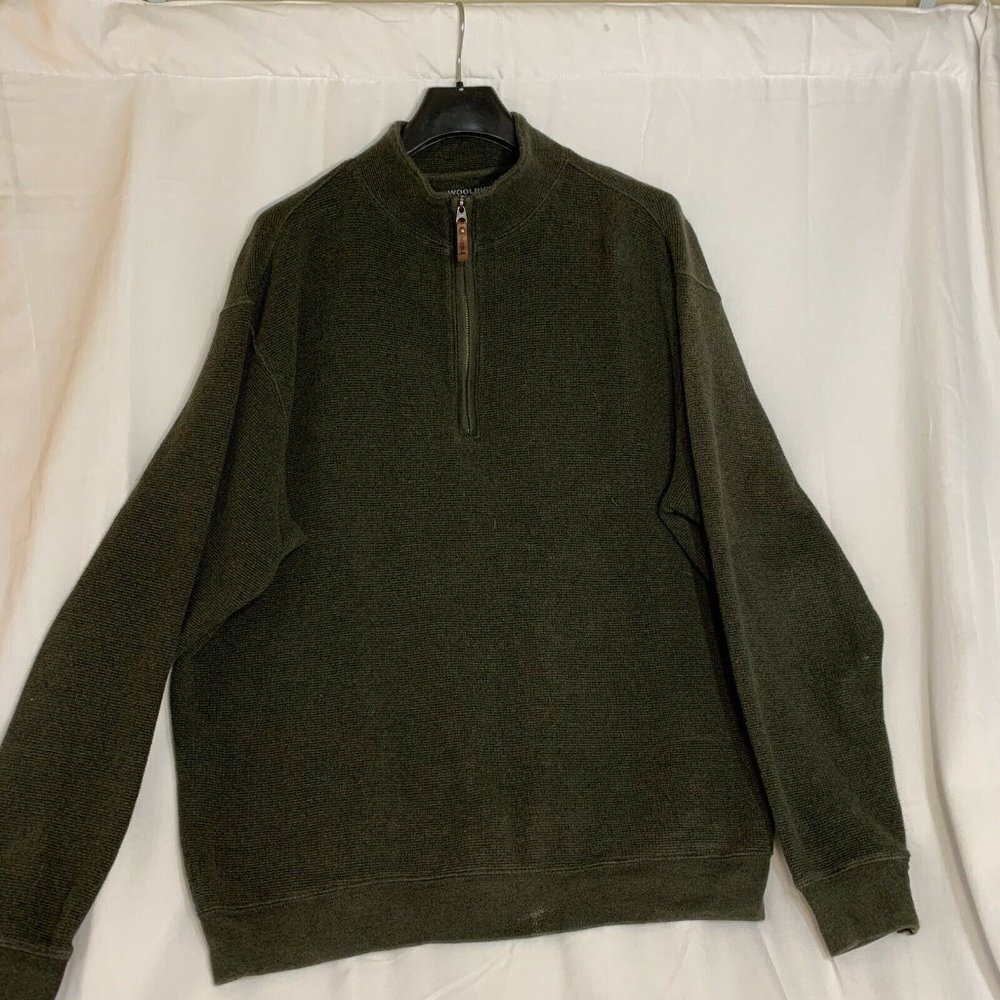 Woolrich Men's 1/2 zip Sweater (Size Large)